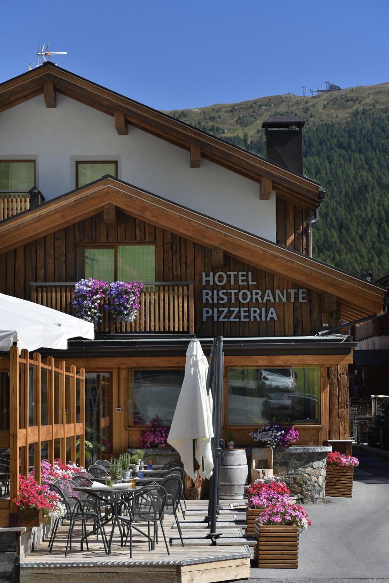 Hotel Galli'S - Centro Livigno Exterior photo